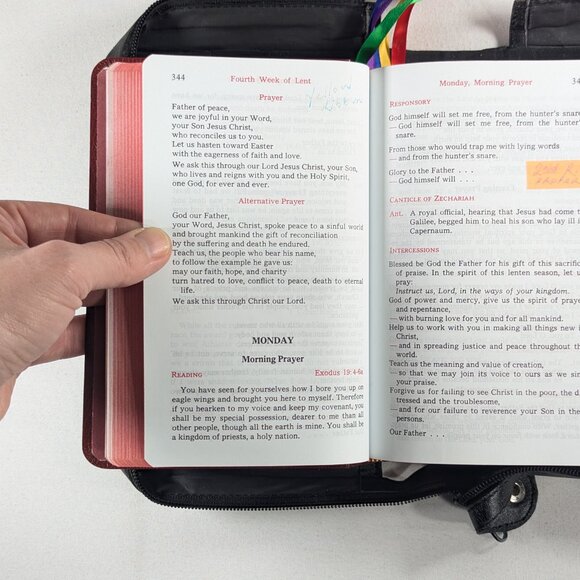 Christian Prayer book in black leather cover, vintage leather bible sleeve - Picture 3 of 13